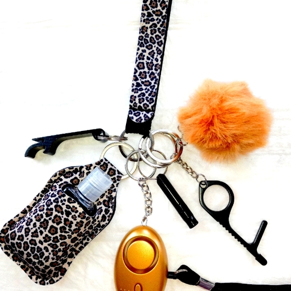 Self Defense Keychain - Picture 1 of 4